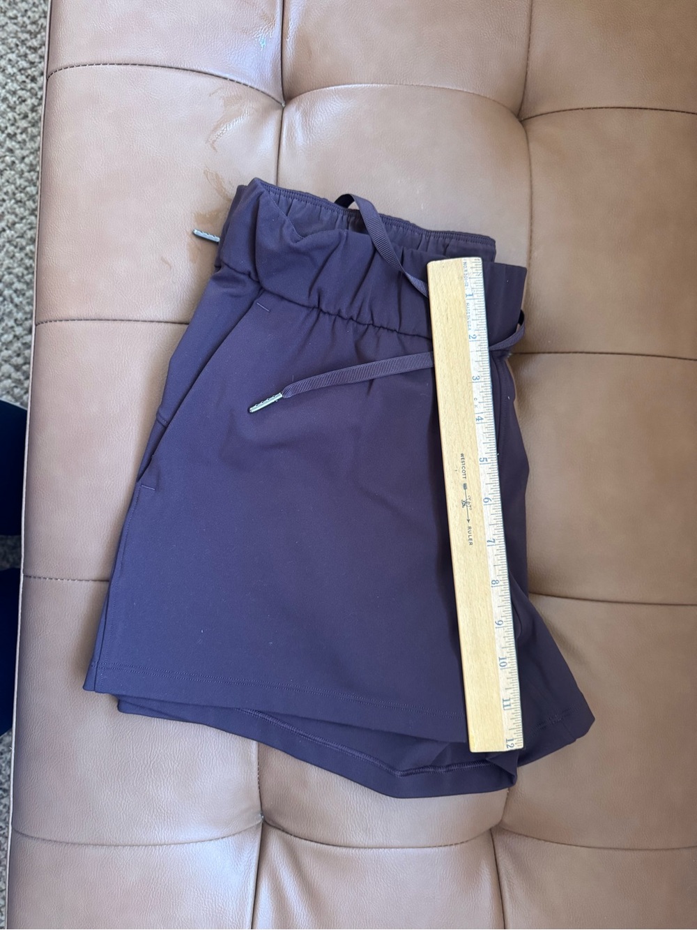 Lululemon shorts size 6